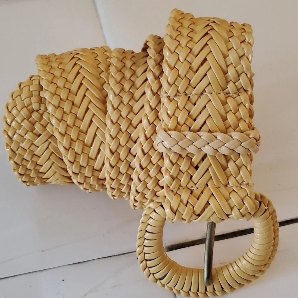 New womens braided leather khaki belt  Sizes 32